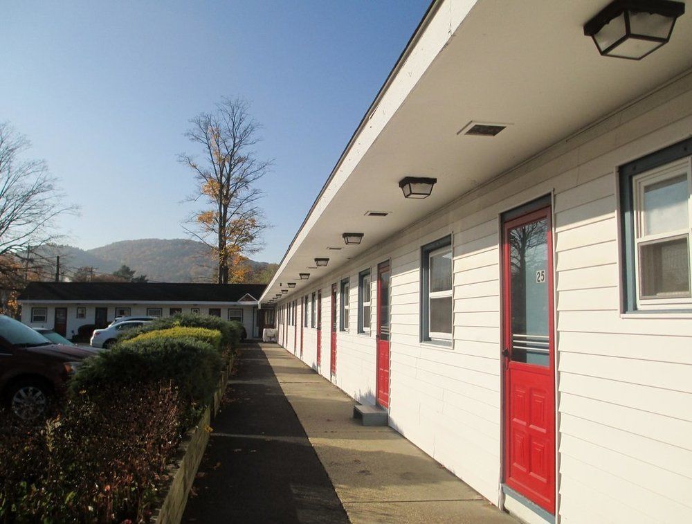 Monument Mountain Motel Great Barrington Εξωτερικό φωτογραφία